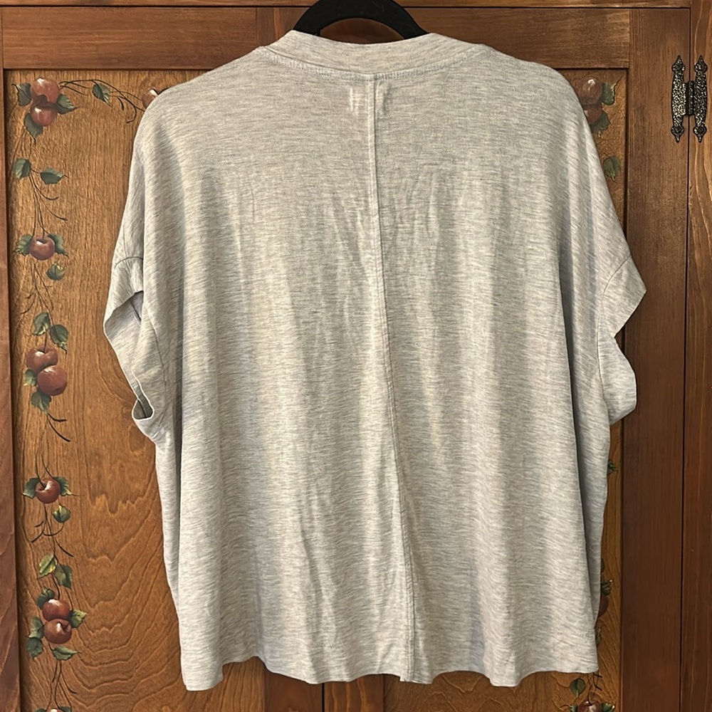 Lou & Gray Oversized V Neck T Shirt - Picture 4 of 4